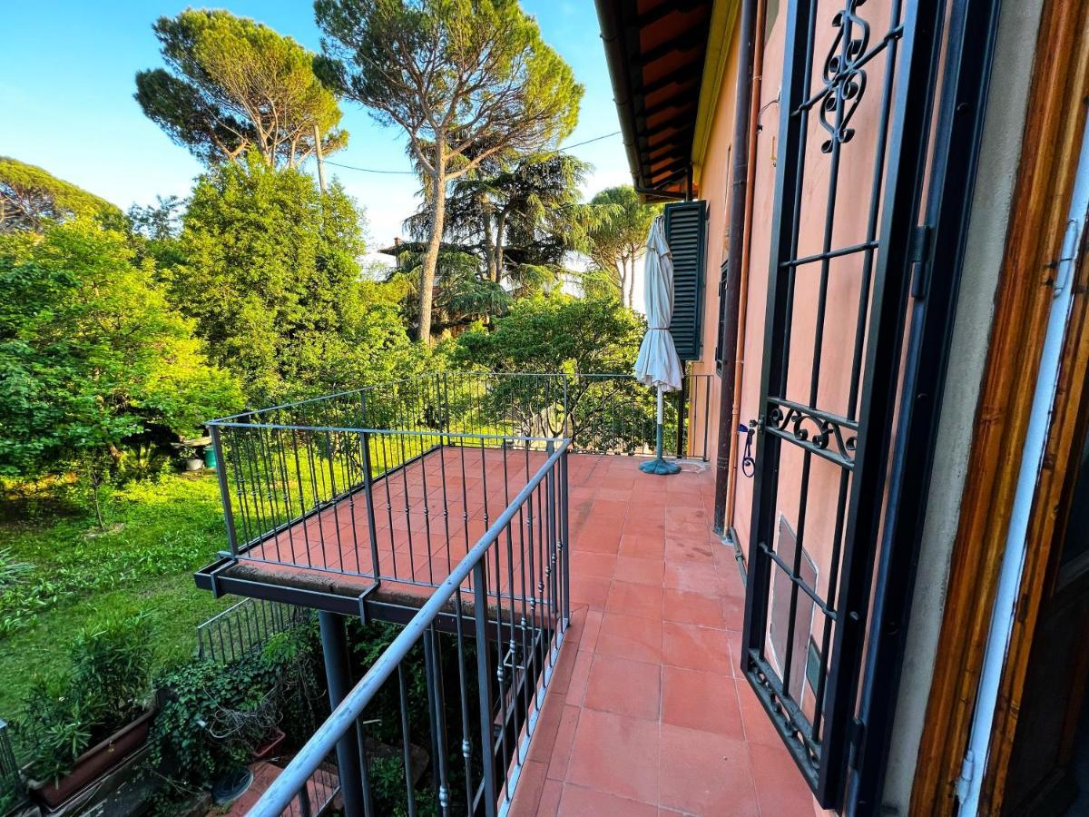Chic Apt In Villa - Dolcevita Holiday Florencia Exterior foto